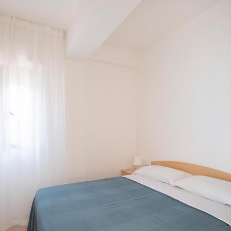 Residence Lido Dei Pini Матината Екстериор снимка