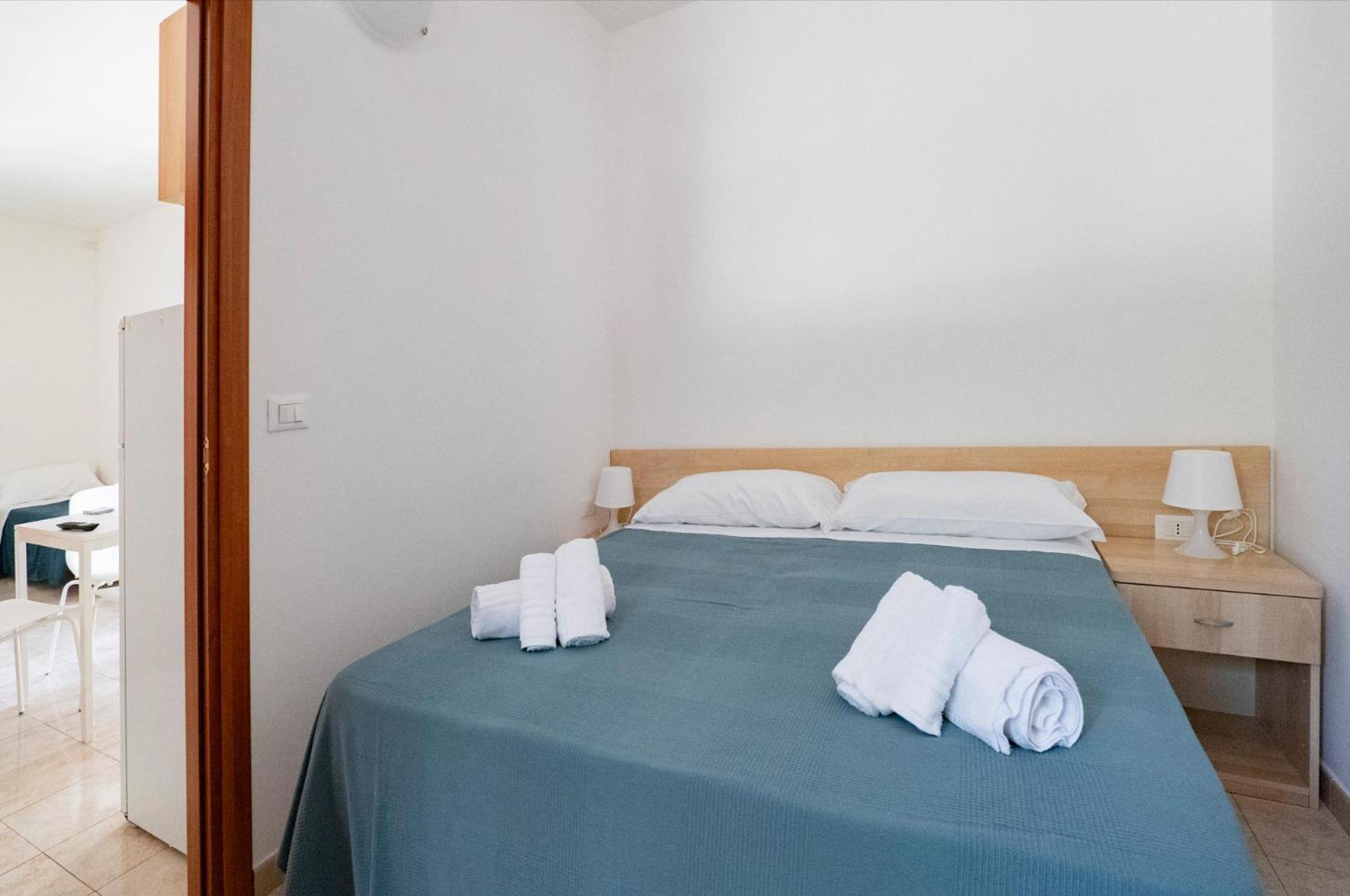 Residence Lido Dei Pini Матината Екстериор снимка