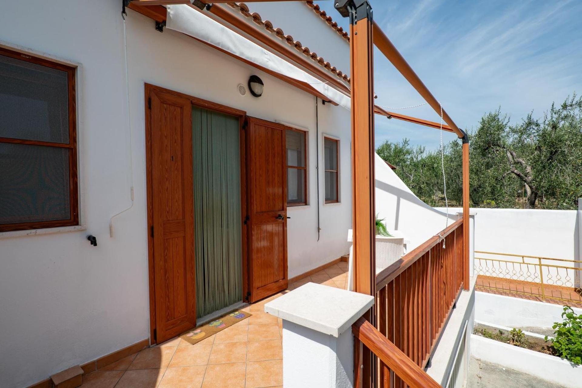 Residence Lido Dei Pini Матината Екстериор снимка
