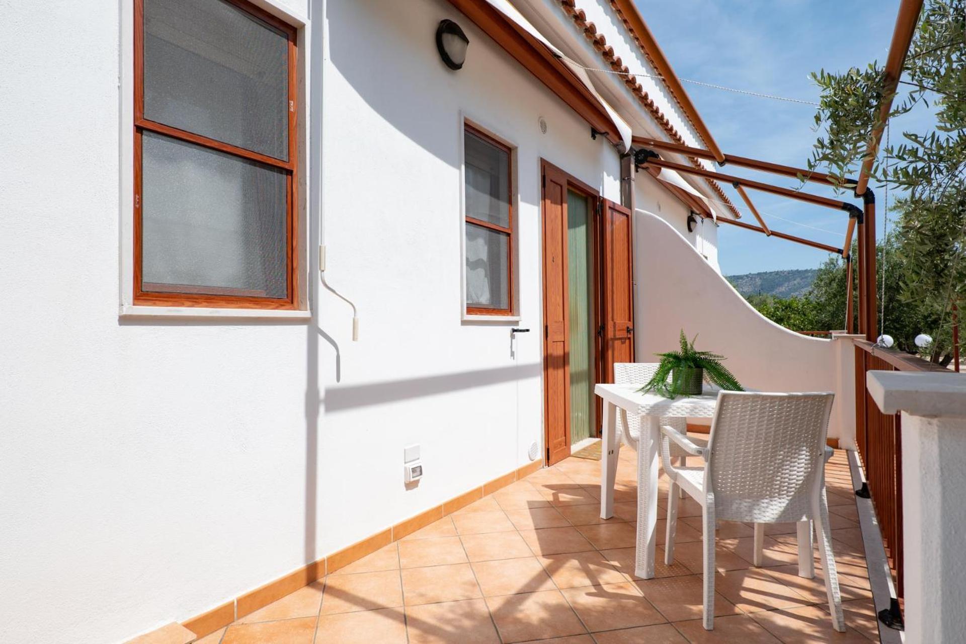 Residence Lido Dei Pini Матината Екстериор снимка