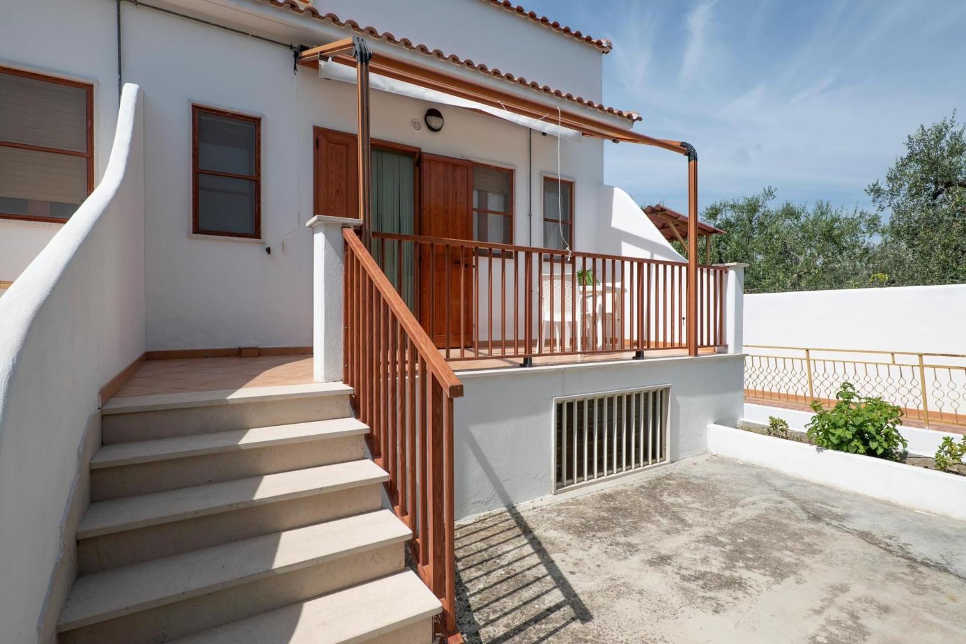 Residence Lido Dei Pini Матината Екстериор снимка
