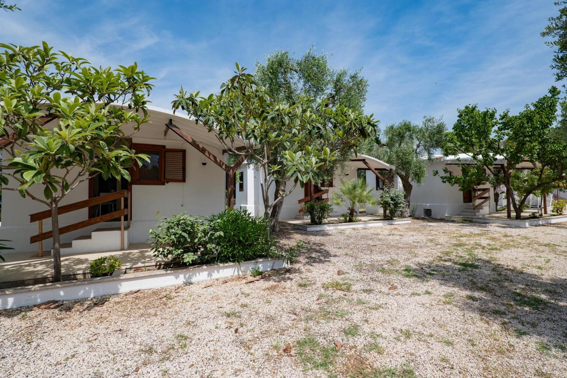 Residence Lido Dei Pini Матината Екстериор снимка