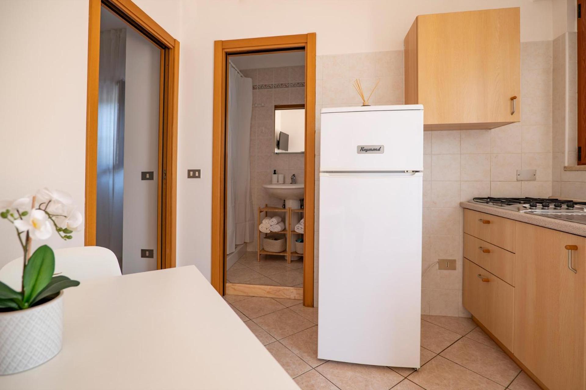 Residence Lido Dei Pini Матината Екстериор снимка